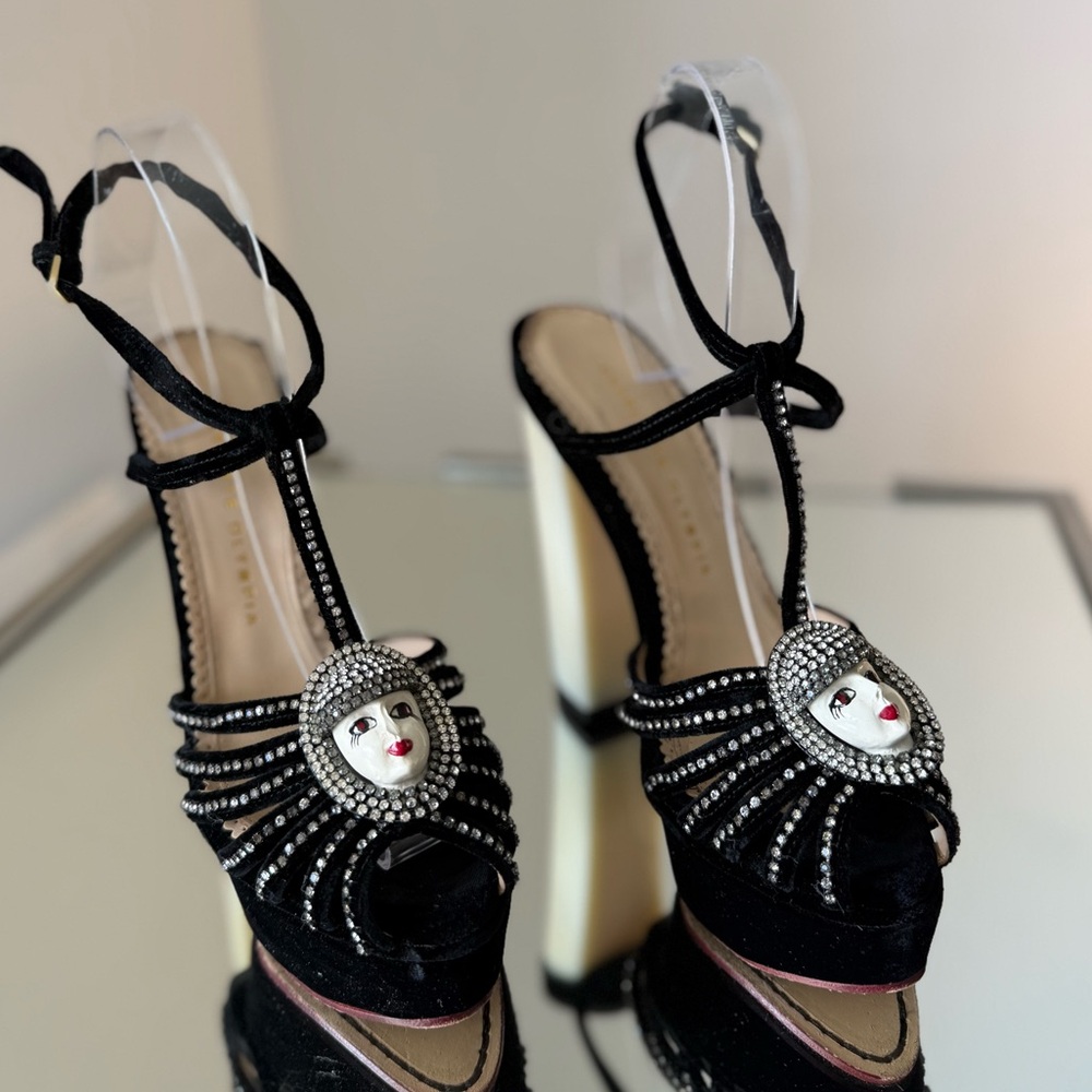 Charlotte Olympia Black Platform T-Strap Sandals with Ivory Block Heel 37